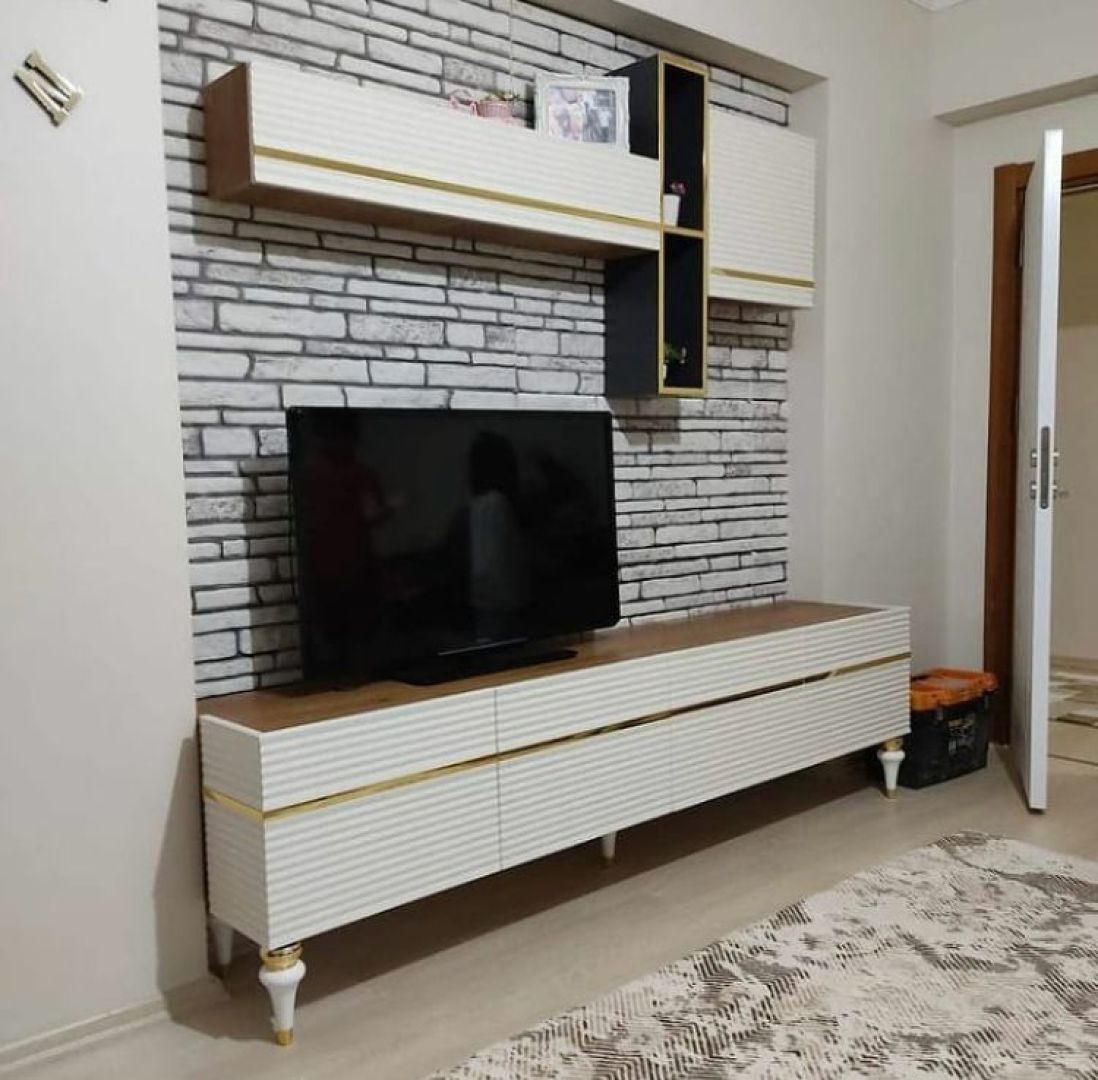 Gold Detaylı Modern TV Ünitesi ve Duvar Raf Seti