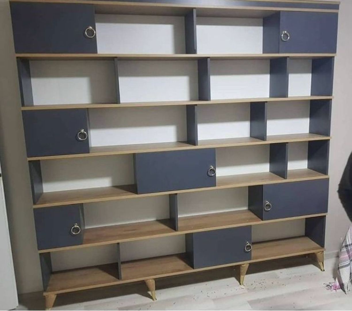 Raf Sistemli Modern Vestiyer ve Depolama Ünitesi